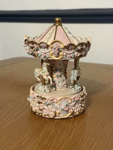 Music box kingdom - kingdom, carousel