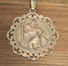 Large Hallmarked 9ct Gold St