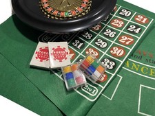 ROULETTE & BLACKJACK SET -