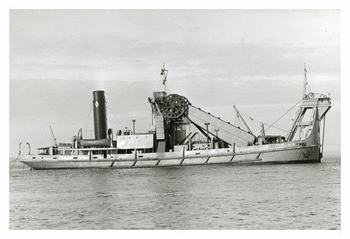 Rp06664 naval dredger - uk,