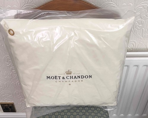 Moet chandon champagne - champagne,