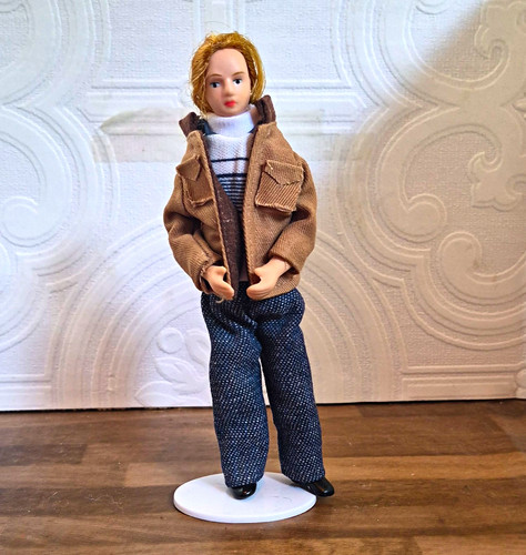 Dolls house 12th young man - 1/12th,