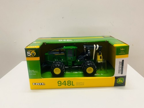 Ertl john deere 948l - john,