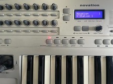 Novation Remote 25 USB-MIDI Keyboard Controller • Joystick + X-Y pad + Encoders 