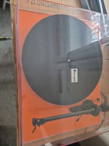 Pro ject debut - debut, orange