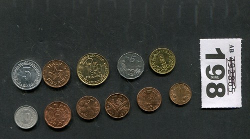 Lot coins african - 11,