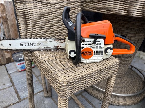 Stihl 250 petrol chainsaw - stihl,