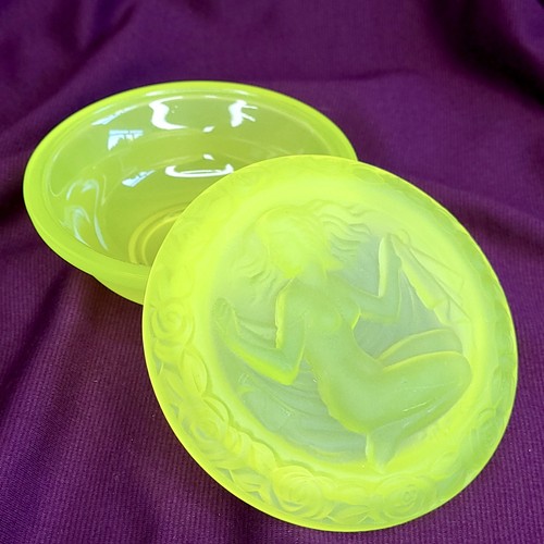 Art deco uranium - deco, glass