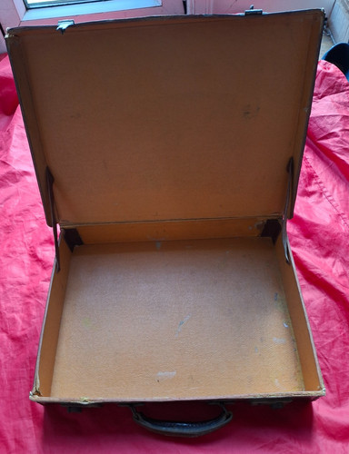 Brown leather attache - brown,