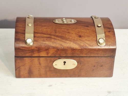 Antique walnut doom - walnut, top