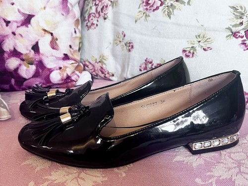 Lunar black patent tassle - lunar,