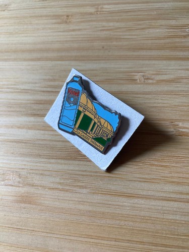 Vittel water bottle pin - bottle,