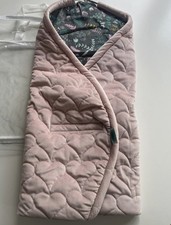 Baby’s a car seat blanket/