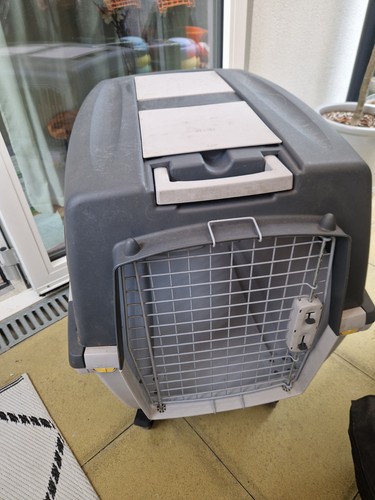 Cargo pet carrier airline - -,