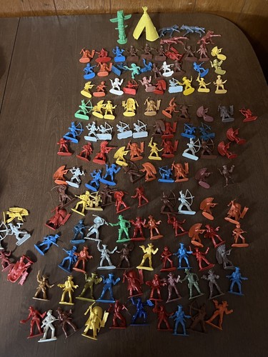120 vtg plastic cowboys - plastic,