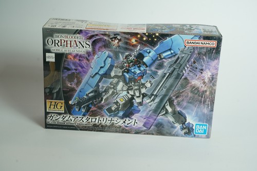Bandai 144 gundam - bandai,