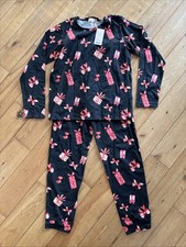 Lipsy Girl 2 Piece Christmas Pyjamas, Black/ Red, Size Age 13-14.