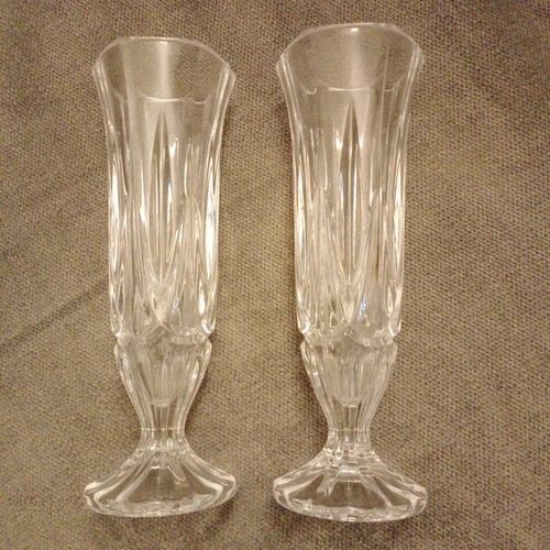 Small round flower vase - round, stem