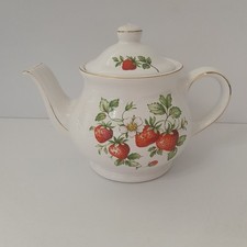 a lovely Sadler small tea pot strawberry pattern with fluted gold rim 