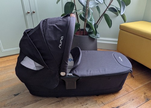 Nuna triv pram - nuna, bassinet