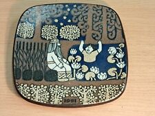 Arabia Finland 1981 Annual Collectors Wall Plate by Raija Uosikknen