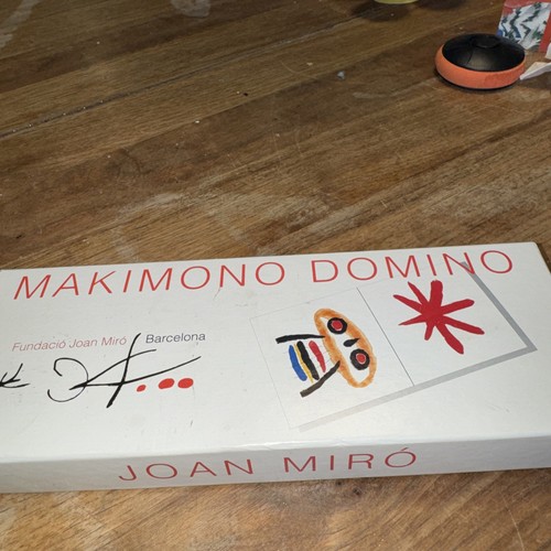 Joan miro makimono - joan, domino