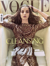 V RARE VOGUE ITALIA July 2007 Denisa Dvorakova by STEVEN MEISEL - Agyness Deyn