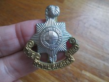 ORIGINAL BI METAL THE ROYAL SUSSEX REGIMENT CAP BADGE WITH SLIDER