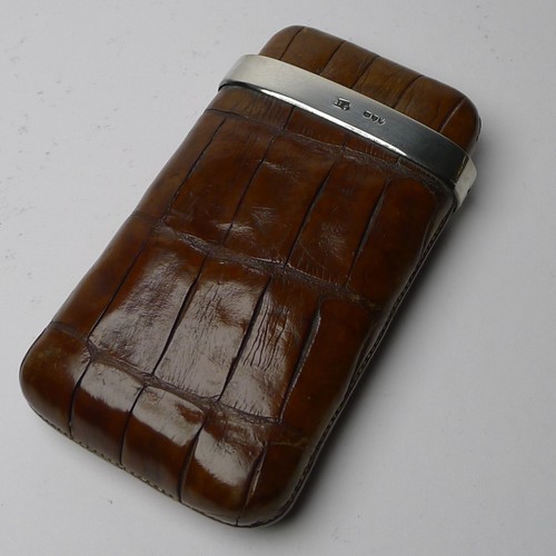 Small cigar cheroot case in - /,