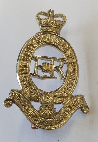 Army cap badge royal - army,