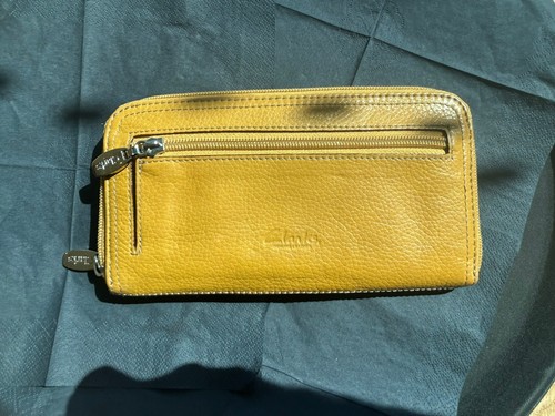 Clarks zip around large - around,
