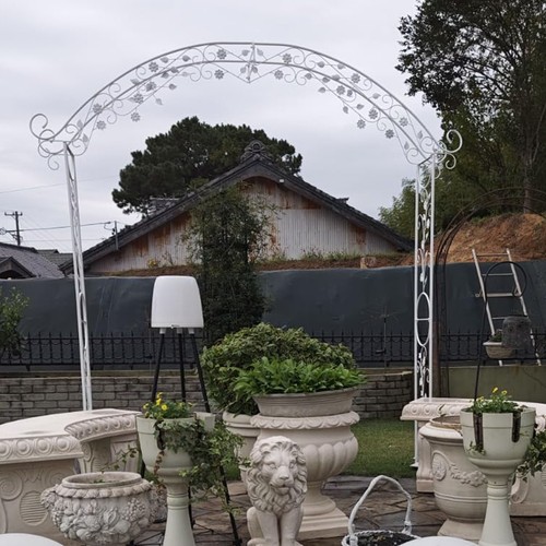Outdoor metal wedding - metal,