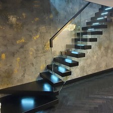 Blac Oak Floating Cantilever