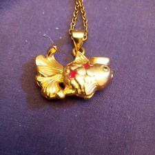 Gold Overlay marks on bale 999 Unknown Metal Fantail Fish with temporary chain