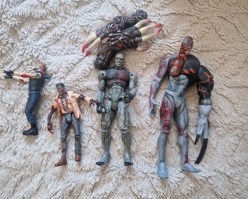 Resident evil figures bundle - evil,