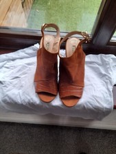 Used ladies Atmosphere brown