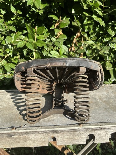 Lycett saddle motorbike seat - saddle,