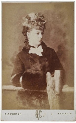 Cdv beautiful lady - beautiful, hand