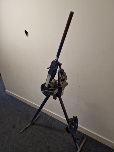 Record pipe bender with - bender,