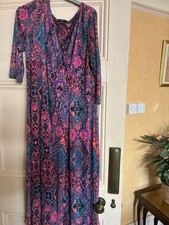 JOANNA HOPE 3/4 SLEEVE DRESS WITH CROSS-OVER BODICE.