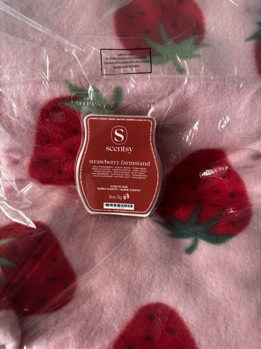 Scentsy strawberry farmstand - strawberry,