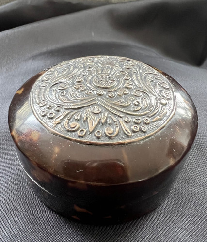Antique box solid - antique,