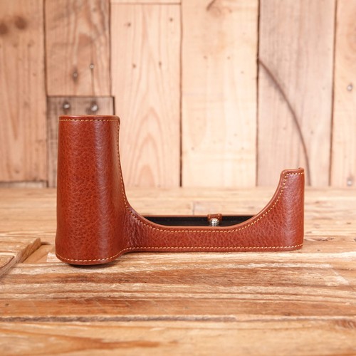 Used leather half case - used,