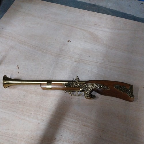 Vintage wall guns - vintage, ornament