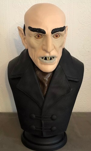 Life size vampire - vampire, dracula