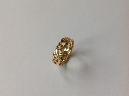 Celtic weave ring - 18ct, yellow