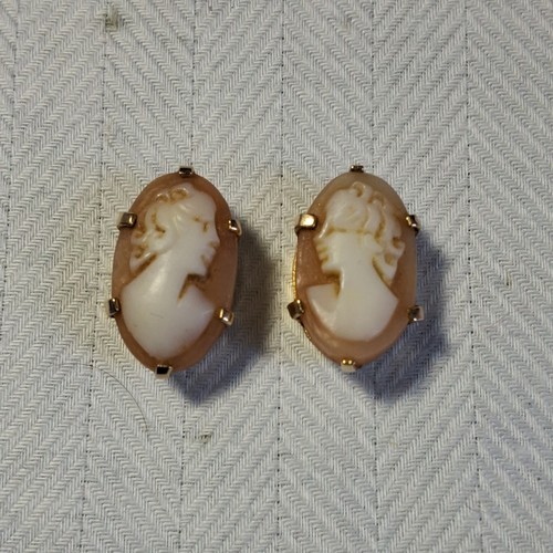 Vintage 9ct yellow gold carved - 9ct,