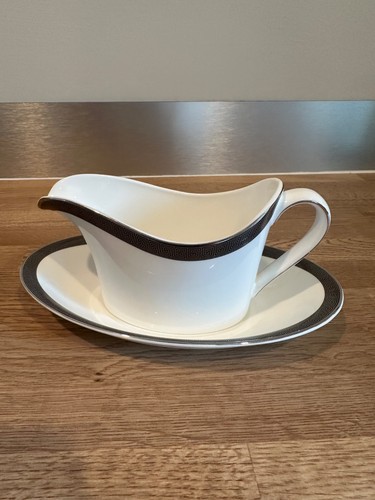 Wedgwood metropolis gravy boat - gravy,