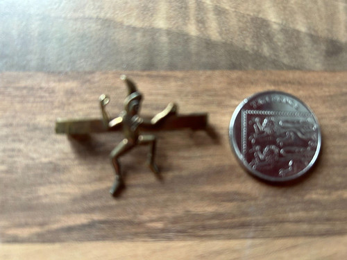 Vintage pin badge - badge, brownie