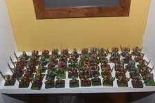 WARHAMMER PAINTED 60 FIGURES